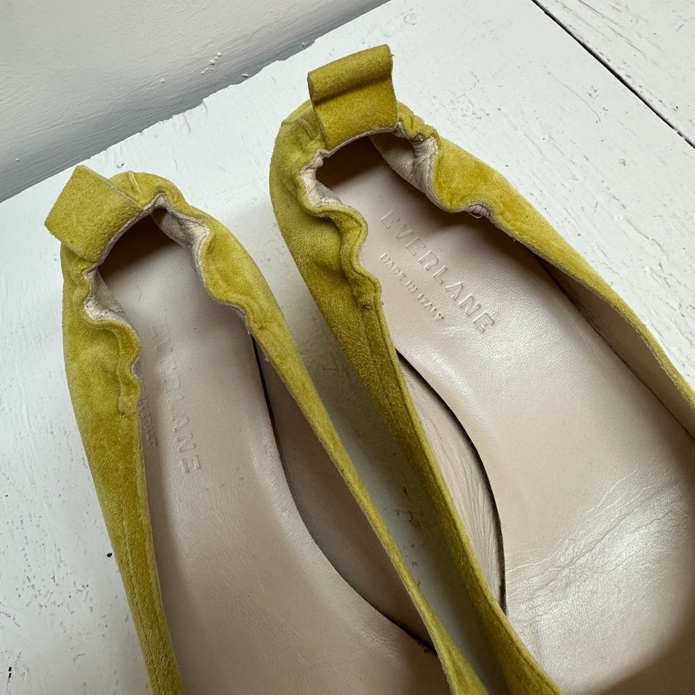 EVERLANE Day Heel Yellow Suede Gathered Elastic Block Heel Pumps Women 6.5 Italy - Picture 4 of 10